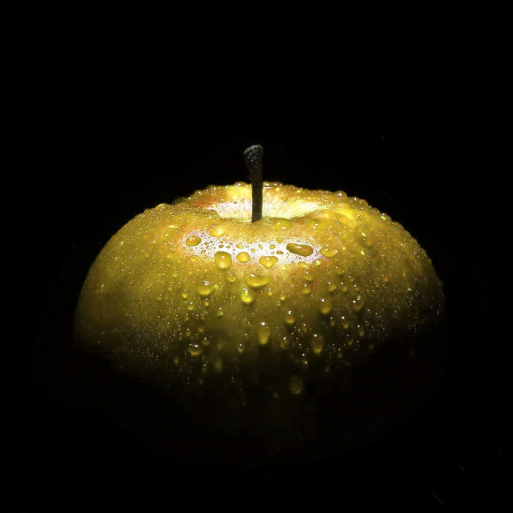 LILA Kitchen Apple Glass Wall Art Yellow