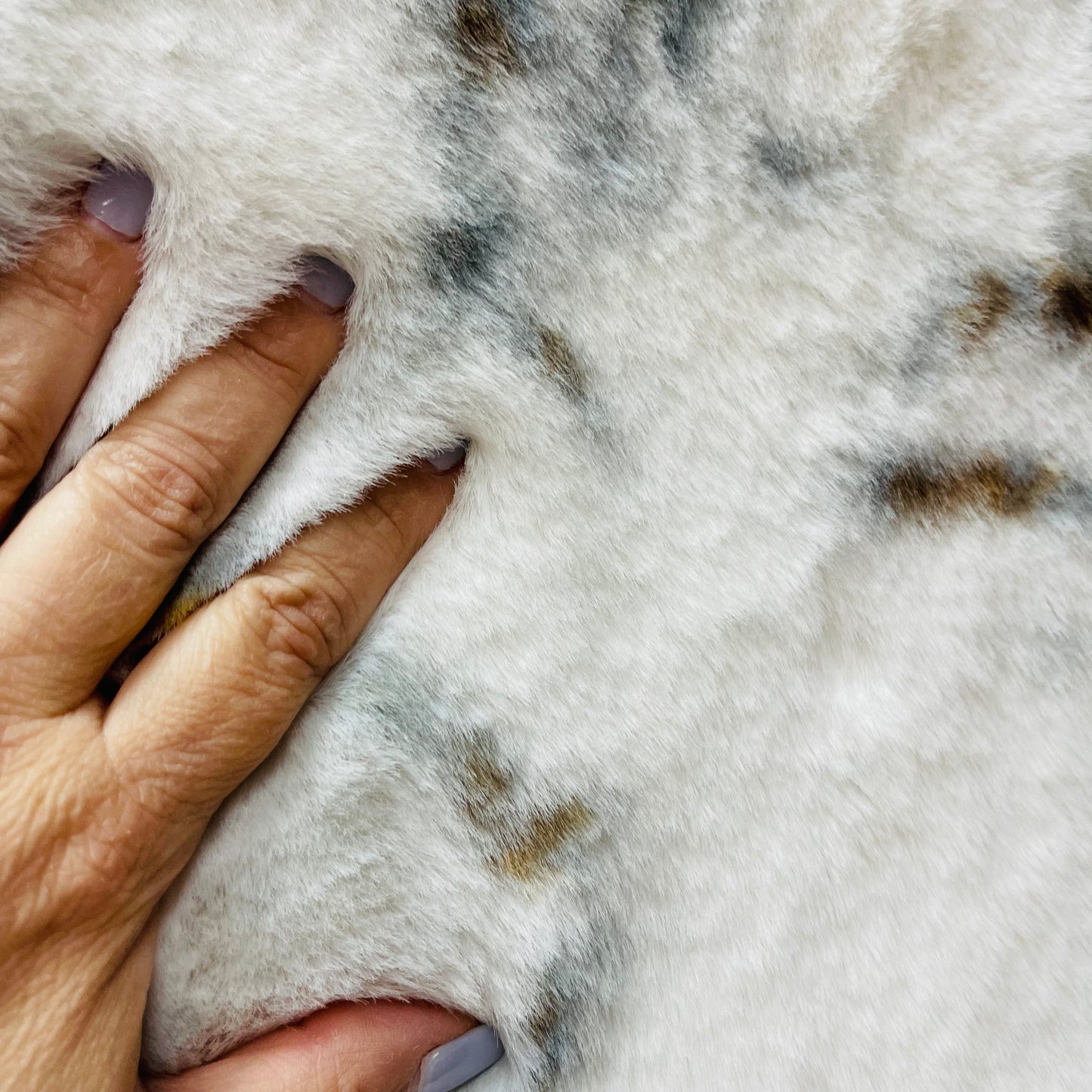 WYSE Marble Like Rug