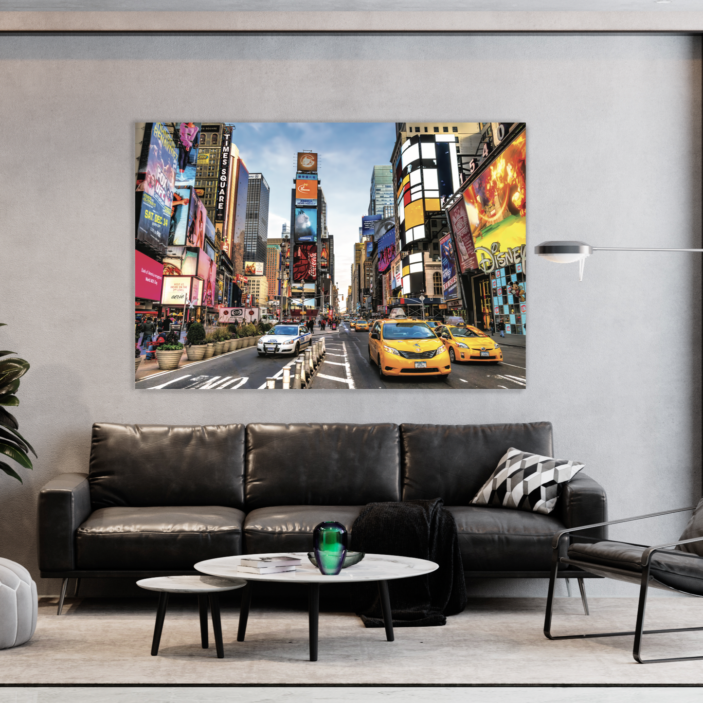 AVENUE Busy Intersection in NY Modern Wall Art