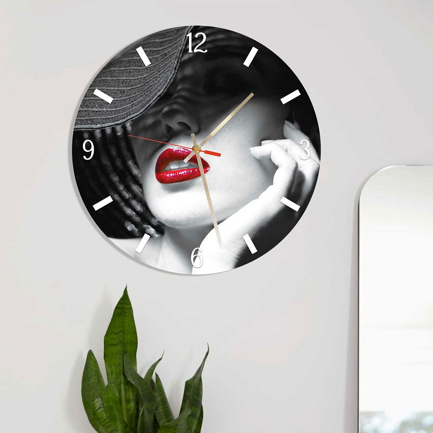 Red Lips Round Wall Clock